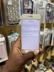 A picture of IPhone 6 Storage 64GB Bei 110000