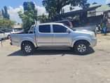 A picture of 2003 toyota hilux double cabin silver