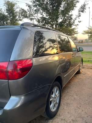 A picture of Registered 04 Toyota Sienna