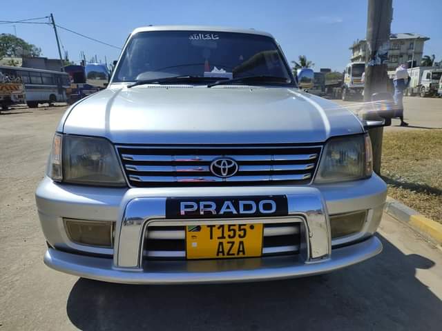 A picture of TOYOTA LAND CRUISER PRADO TX 3NGINE 1KZ AUTOMATIC 4WHEEL DRIVE