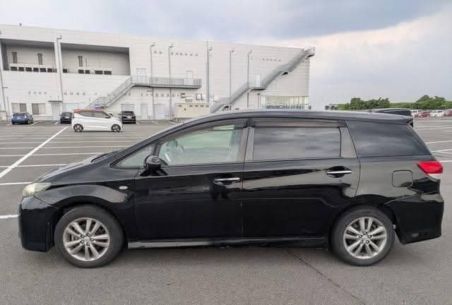 A picture of 2012 Toyota Wish 1.8S 2012 3