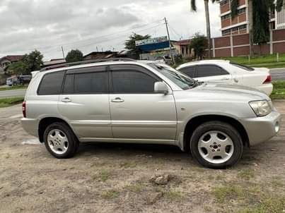 A picture of TOYOTA KLUGER FOR SALE CALL 0716662699