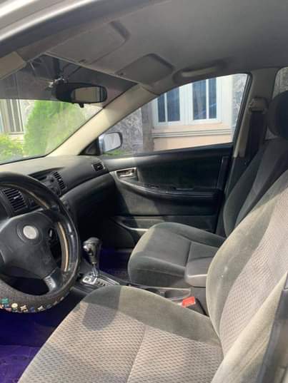 A picture of Distress alert 2006 Belgium standard Toyota Corolla S first body