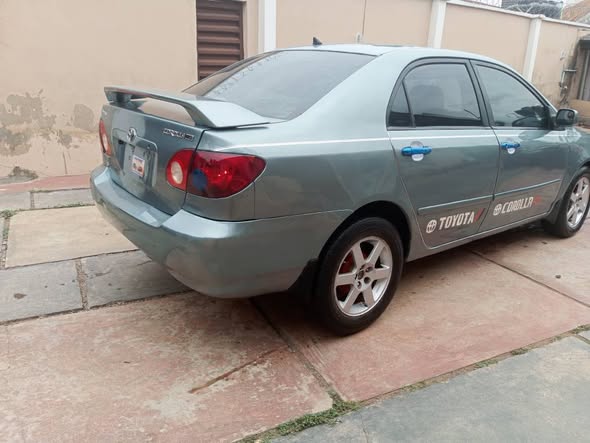 A picture of Toyota Corolla 2004 Model