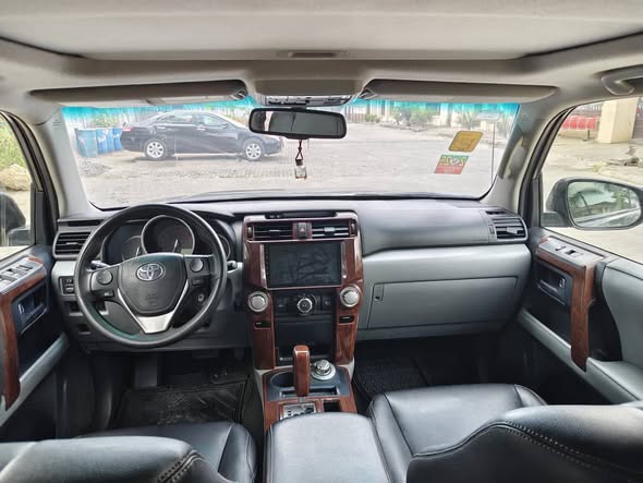 A picture of 4runner 2013