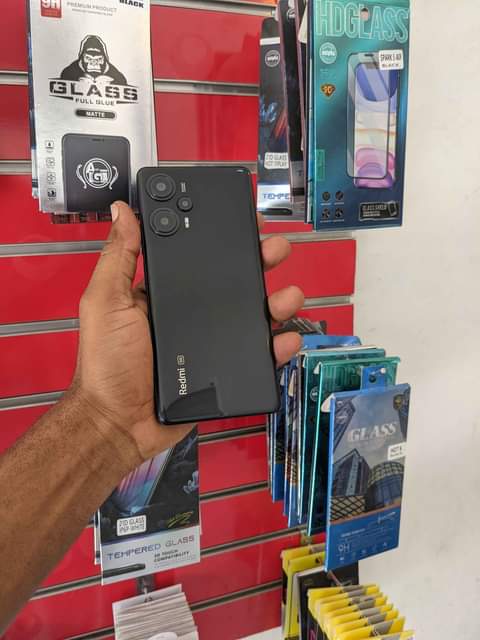A picture of Redmi note 12 Turbo 512GB 15RAM