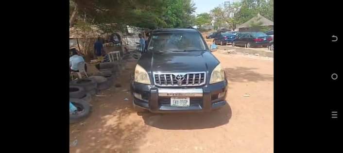 A picture of Toyota Prado Jeep