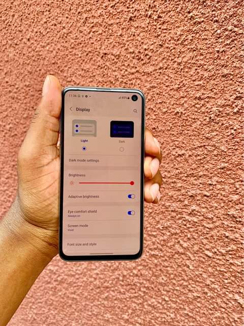 A picture of Samsung S10e 128GB