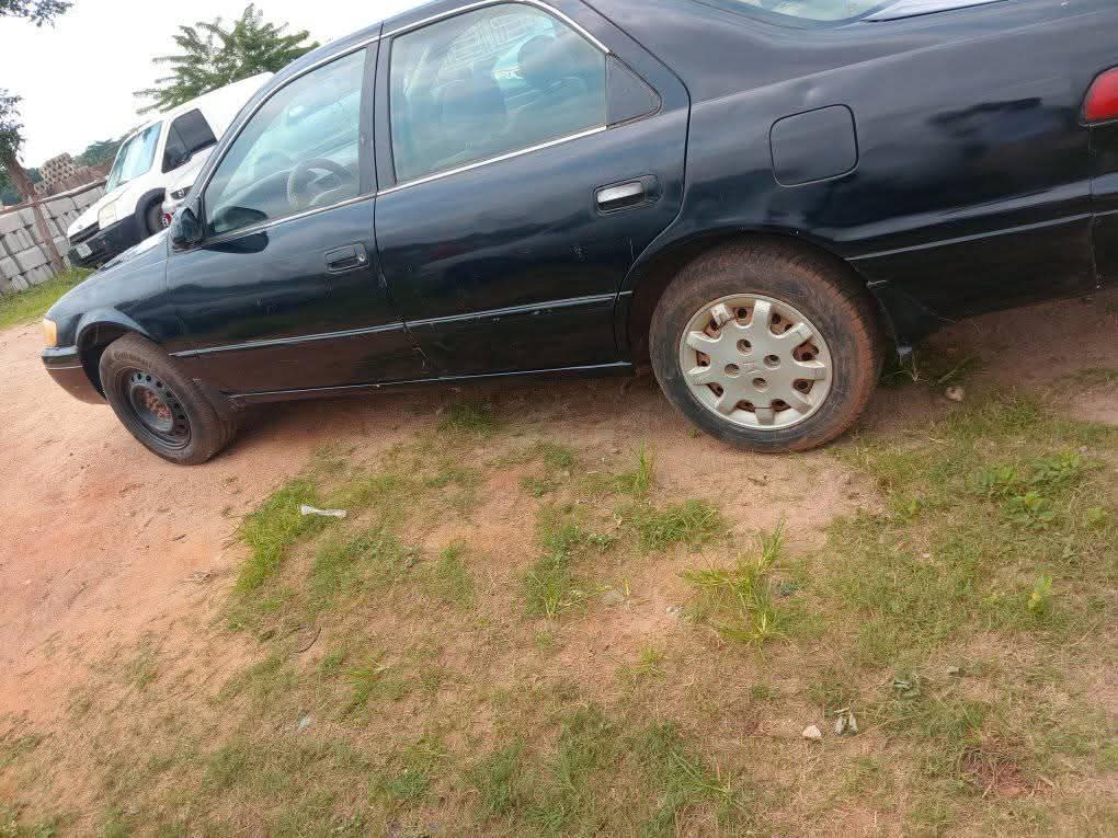 A picture of 2002 Toyota pensel toyota pensel
