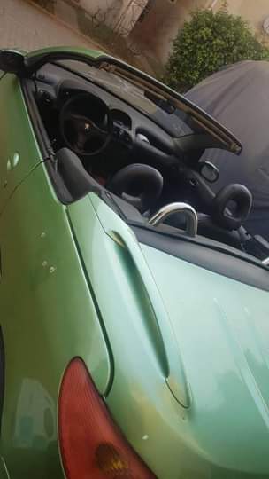 A picture of Peugeot 2006 Convertible sport