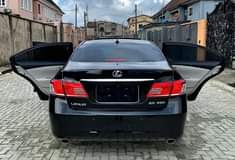 A picture of Tokumbo exus Es350 Year 2010 Mileage 75 841k ustom uty