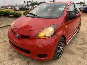 A picture of URGENT SERIOUS BUYERS ONLY Foreign used TOYOTA AYGO Year 2011
