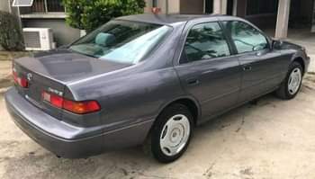 A picture of Toyota Camry LE for sale call me back phone number