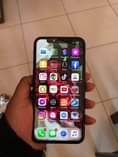A picture of iPhone X 256GB at 680k Face ID works 4G network