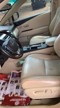 A picture of Lexus RX350 2013 Toks 32m slightly negotiable