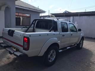 A picture of Nissan hardbody