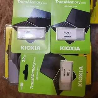 A picture of FLASH 32GB YENYE GAMES 15 ZA PS2 KWA BEI CHEE