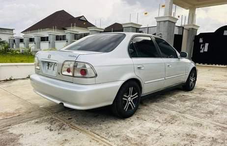 A picture of URGENT BUYERS ONLY CALL Mr Anthony 09063948959 CLEAN 2000 HONDA
