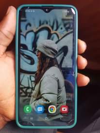 A picture of Samsung a10s