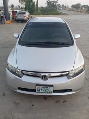 A picture of Honda Civic Tokunbo standard urgent sale no fault AC working