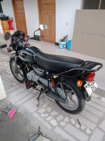 A picture of Boxer HD 125