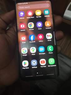A picture of Samsung s9