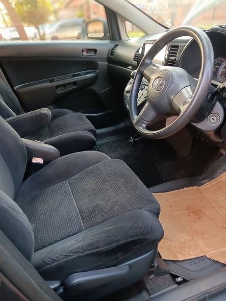A picture of Toyota wish