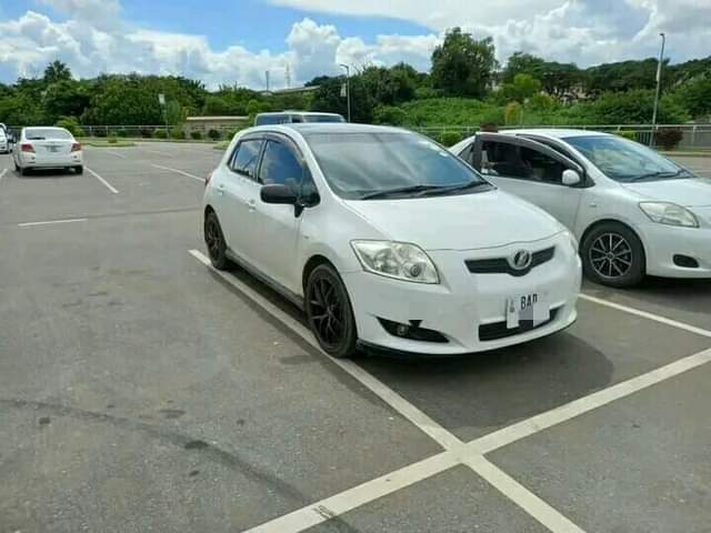 toyota auris