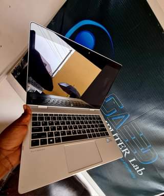 A picture of Hp laptop touchscreen