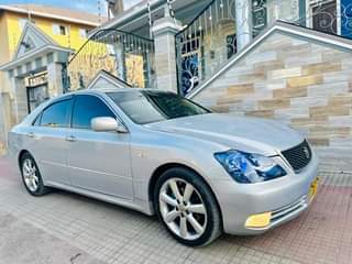 A picture of TOYOTA CROWN ATHLETE