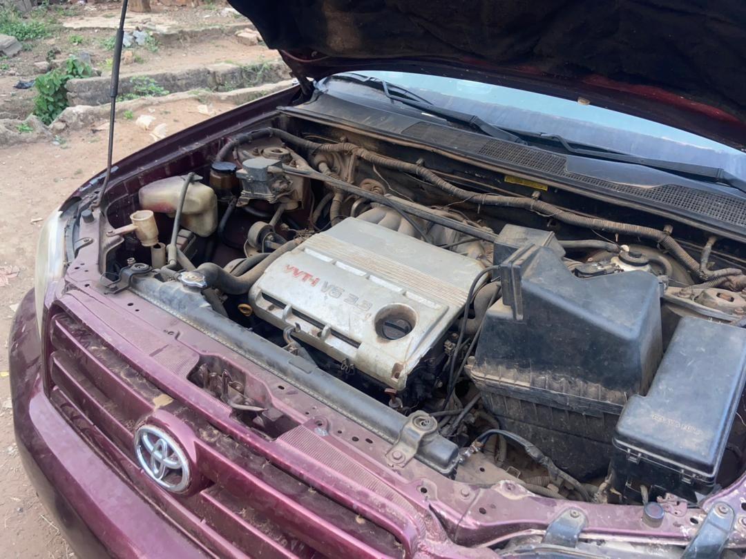 A picture of Toyota highlander 2005