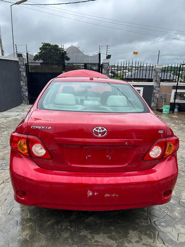 A picture of TOYOTA COROLLA