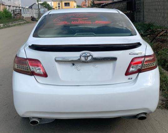 A picture of Toyota Camry 2010 v6