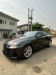 A picture of KINZZYAUTO S 08109018982 6 700 000... Refer and earn Barely
