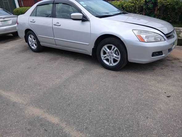 A picture of Awoof Honda DC 2007 model Ogba Lagos
