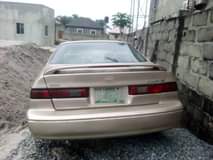 A picture of Toyota Camry tiny light Flashed on first body 4 plug