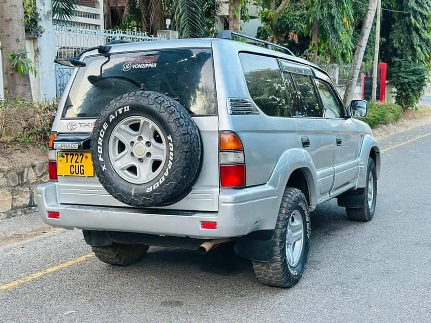 A picture of Prado milion 12.8 Ipo mwanza Automatic Petrol 0784857610 kama_una_uza_gari_lako_nitumie