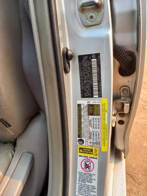 A picture of lagos deal 2009 Toyota Camry weh dey very sharp at
