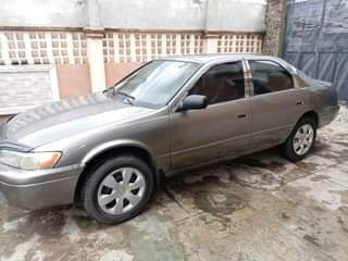 A picture of Neatly used Toyota Camry Tiny light