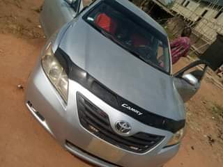 A picture of Toyota Camry 08