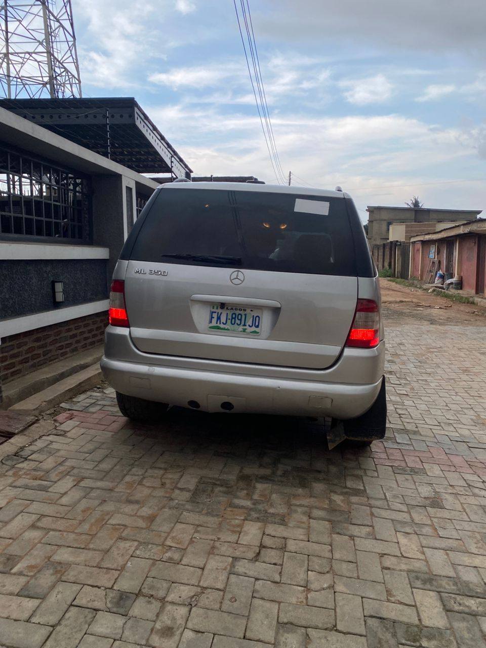 A picture of BENZ ML350 TOKS STANDARD