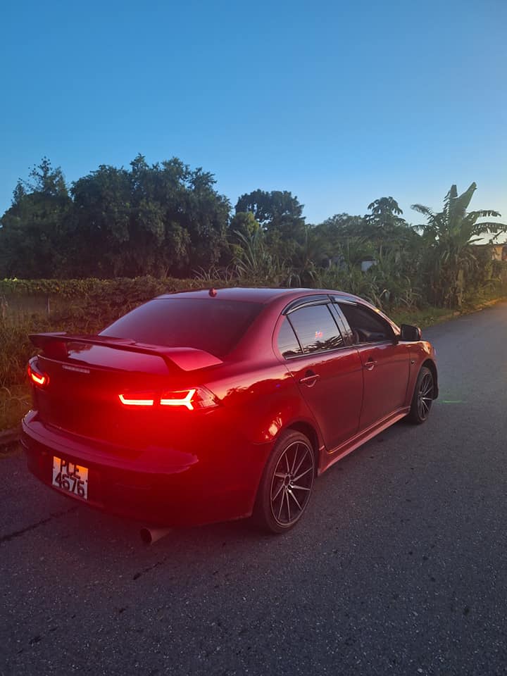 mitsubishi lancer