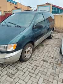 A picture of Clean Toyota Sienna