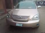 A picture of 2004 Lexus 2004