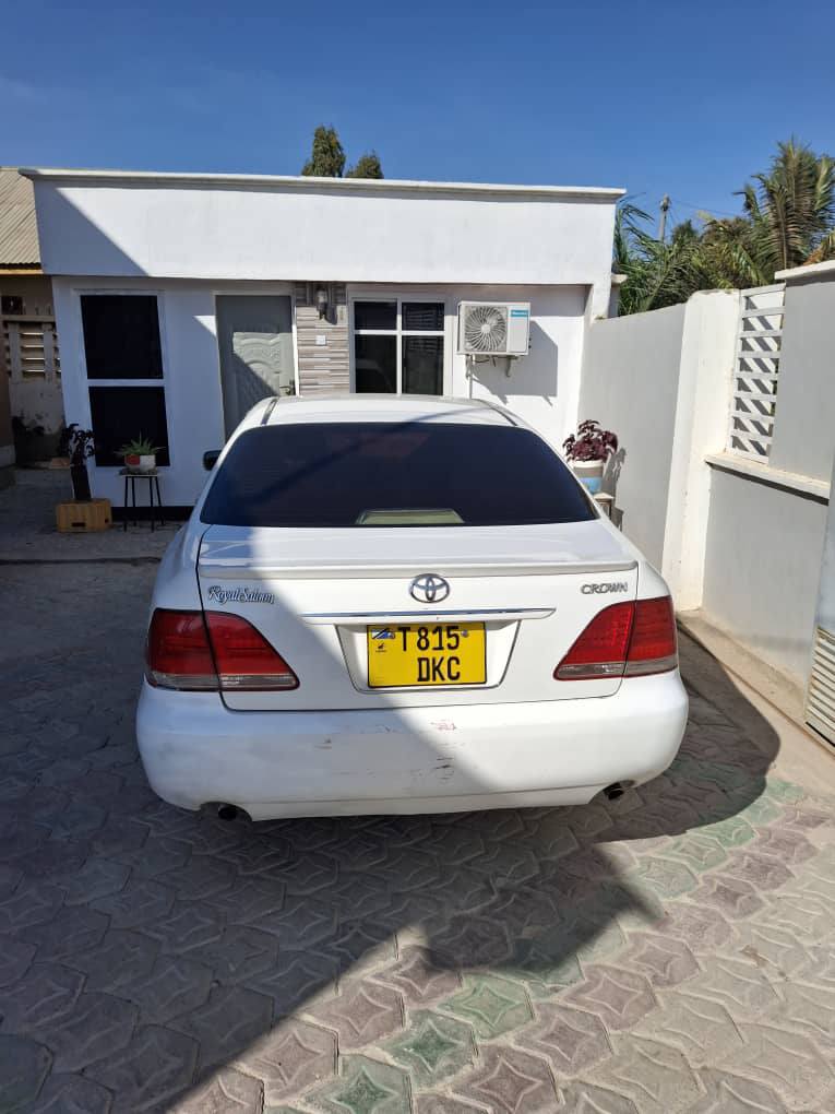 A picture of UZA IYO PRICE 8.7 Call O682392682 TOYOTA CROWN ATHELET Cc