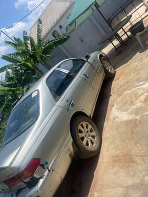 A picture of 2000 Toyota Camry
