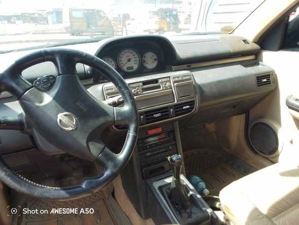 A picture of 2005 Nissan xtrail xtrali