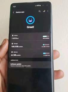 A picture of Samsung S10 it s has small crack but working perfectly