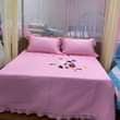 A picture of PLAIN BEDSPREADS WITH TWO PILLOWCASES Size 4 6 5 6