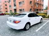A picture of 2004 lexus es300